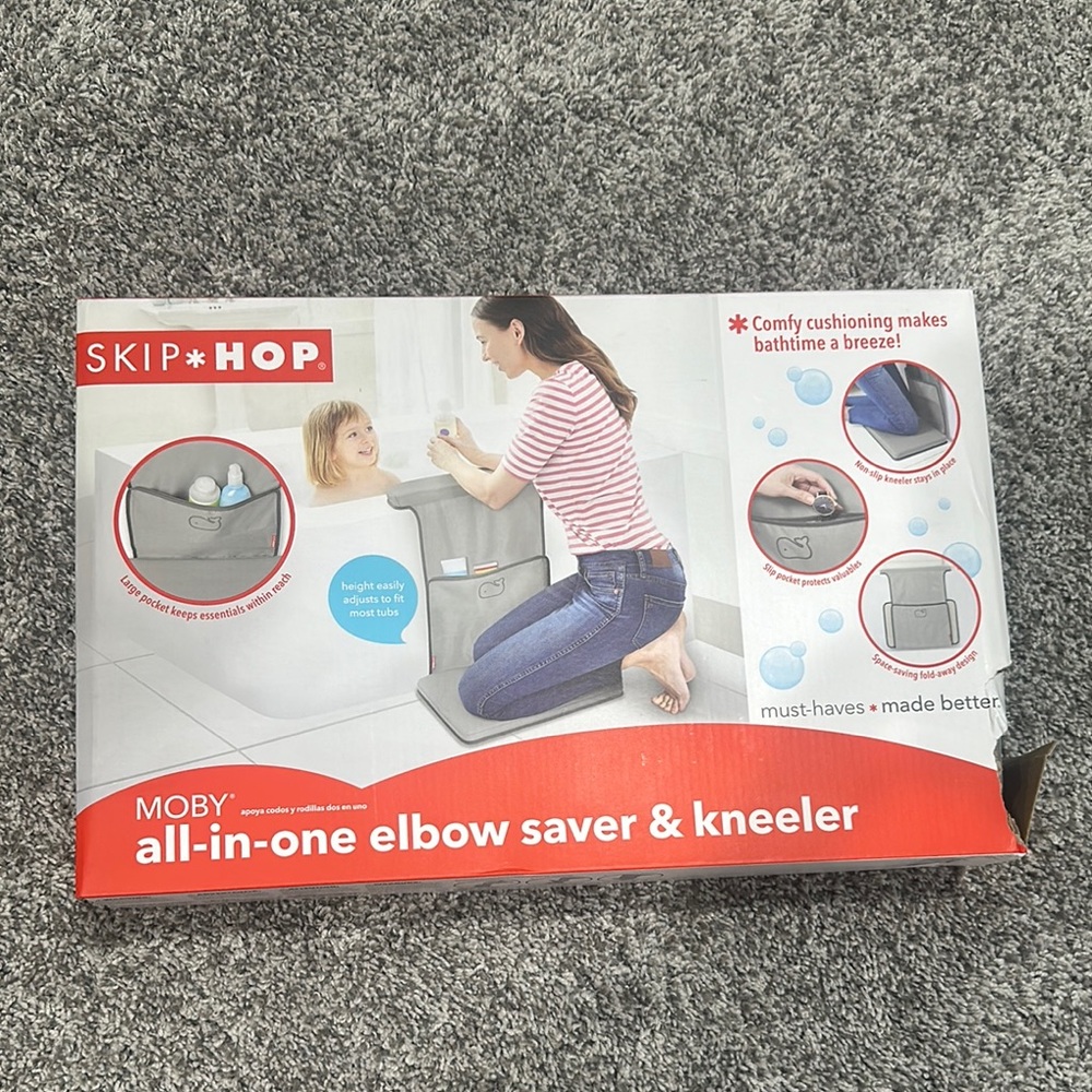 Skip Hop Moby Elbow Saver & Kneeler